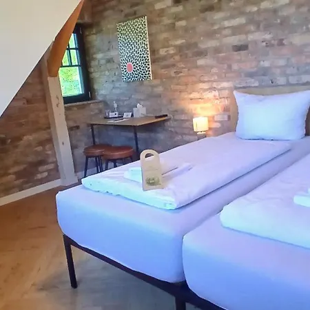 Steinhus 3*